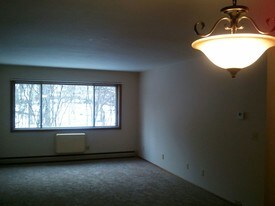 1422 E Racine Ave Waukesha WI Apartments