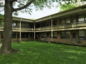 410 E Water St Pontiac IL Apartments