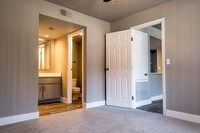 Building Photo - Modena Apartments in Phoenix, Arizona