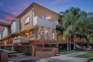 Burnet Townhomes Apartments