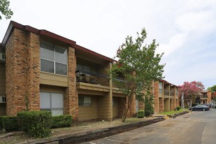 Olmos Club Apartments