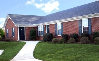 Park Oaks Duplex Community Apartments