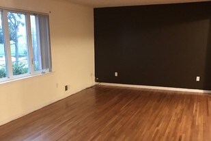 806 Hampden St Linden NJ Apartments