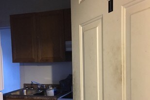3 Shaw Ave Apartments