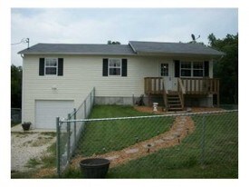 4 Bedroom Single-Family Home for Rent $1000