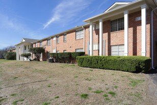 Colonial Arms Apartments
