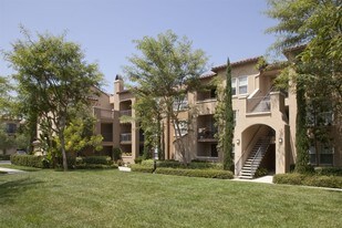 Serrano Apartment Homes