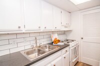 Building Photo - Riverstone Apartamentos in Dayton, Ohio