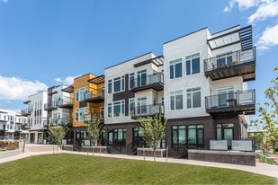DELO Apartments