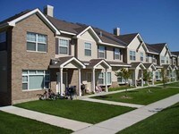 Maple Lakes Townhomes Apartments