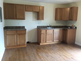 173 Green St Brockton MA Apartments