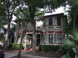 125 Adams St San Antonio TX Apartments