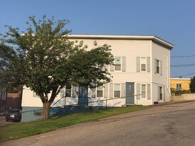 321 Central St Franklin NH Apartments