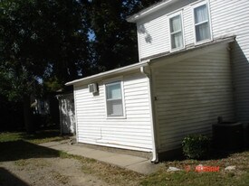 829 Humboldt St Manhattan KS Apartments