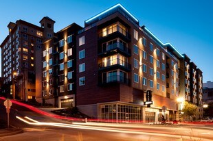 The Grand on Broadway Apartments