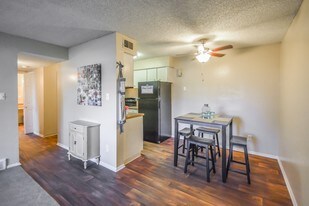 Boulder Crossroads Apartamentos