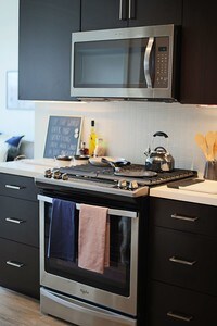 Building Photo - AXIS Apartments in Los Angeles, California