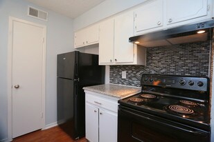 Marina Club Apartments