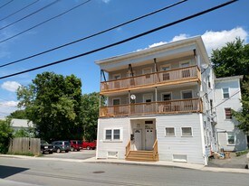 320-326 Pleasant St Gardner MA Apartments