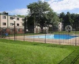 Building Photo - Fairway Woods Apartments in Winona, Minnesota