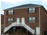 Pineview Townhomes Apartments