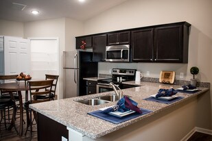White Oaks Landing Apartments