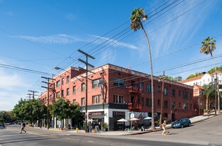 Del Mor Apartments