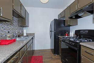 Hacienda Hills Apartments
