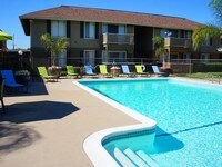 Chardonnay Ridge Apartments