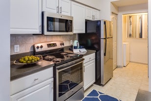 Vista Lago Apartments