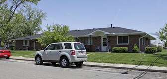 Broadmoor Apartments