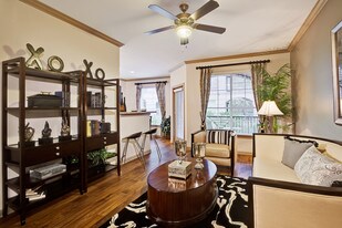 Camden Greenway Apartments