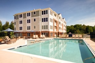 The Yards at Fieldside Village Apartments