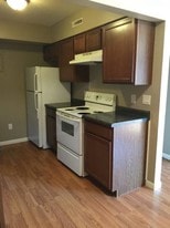 609 E Jasper St Pleasantville IA Apartments