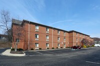 Furnished Studio – Akron - Copley - West