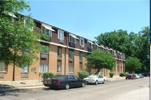 Clinton Chateau Apartments