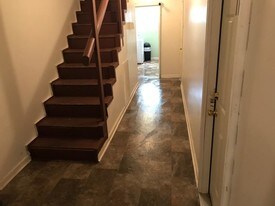 212 Rayfield Wright St Fort Valley GA Apartments