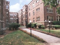 Oak Park Vintage Properties Apartments