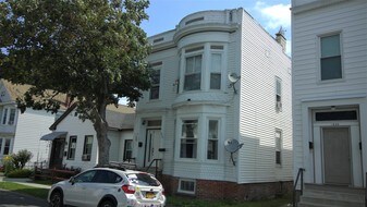 1548 4th Ave Watervliet NY Apartments