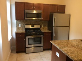 373 Undercliff Ave Edgewater NJ Apartments