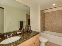 Building Photo - Paramount on Lake Eola Apartments in Orlando, Florida
