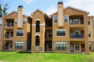 Longfellow Arms Apartments