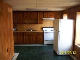127 Sunbury St Apartments