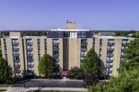 Building Photo - Riverstone Apartamentos in Dayton, Ohio