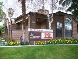 Laurelwood West Villas Apartments