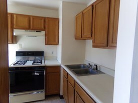 1 Hudson Valley Landing Kingston NY Apartments