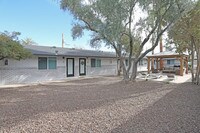 Building Photo - Madison Apartments in Phoenix, Arizona
