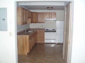 279 N Main St Winchester CT Apartments