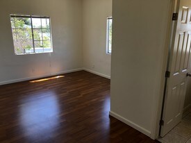 323 E 84th St Apartments
