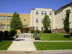 Arlington Park Apartments Greeley Co For Rent 1 9 Photos Building Photo Arlington Park Apartments In Greeley Colorado